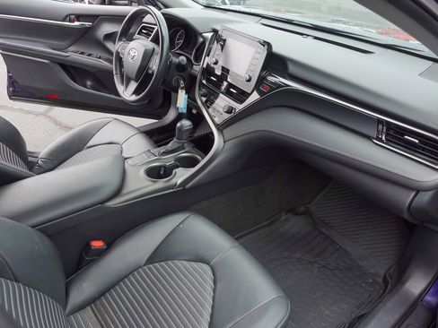 Used 2022 Toyota Camry SE FWD image 12