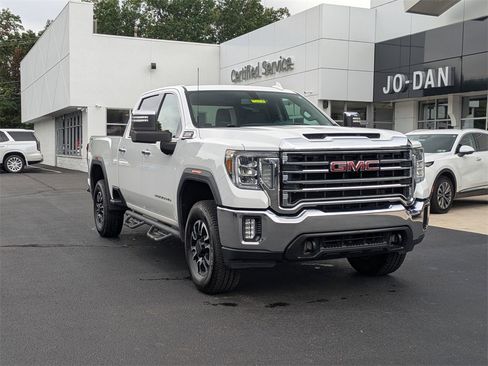 Used 2020 GMC Sierra 2500 SLT image 3