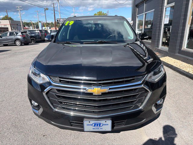 Used 2019 Chevrolet Traverse LT w/ LPO, Cargo Package AWD/4WD image 2