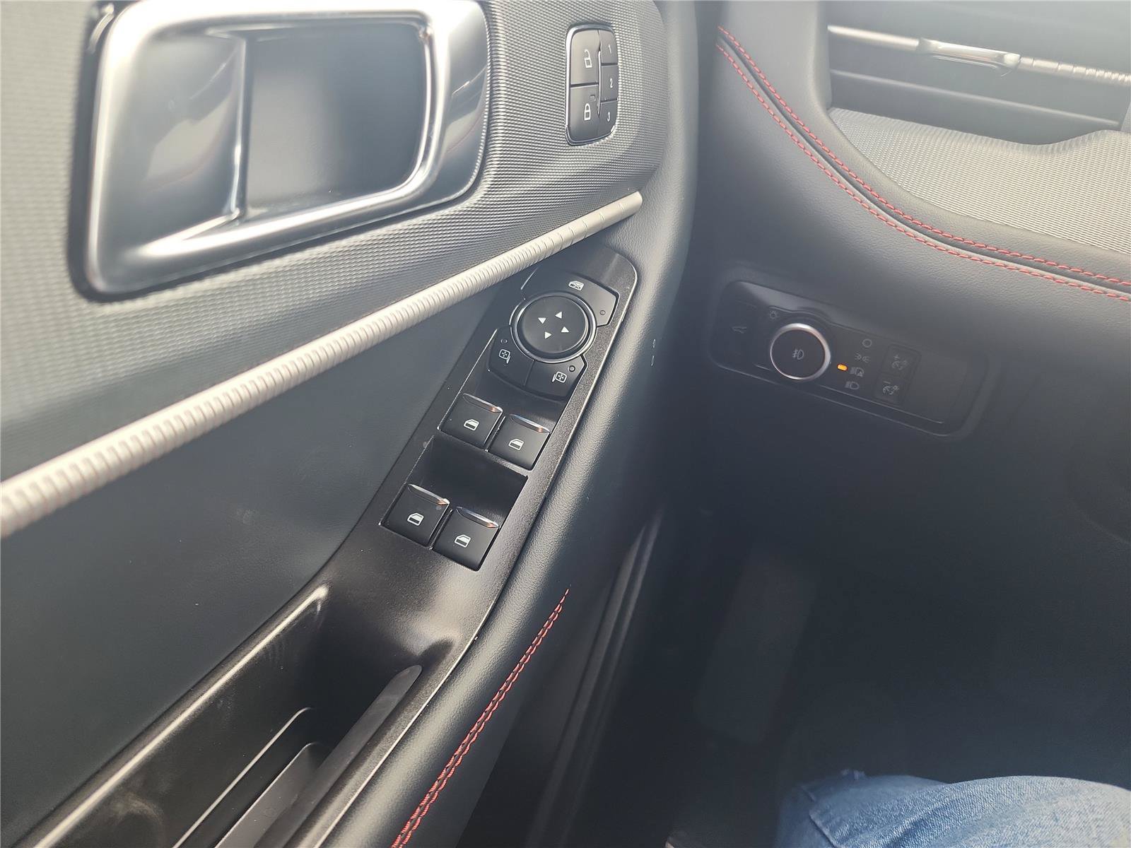 New 2026 Ford Explorer ST-Line w/ ST-Line Street Pack RWD image 34