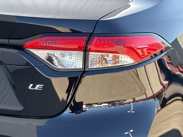 Used 2025 Toyota Corolla LE FWD image 7