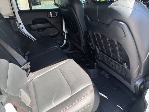 Used 2021 Jeep Wrangler Unlimited Rubicon AWD/4WD image 12
