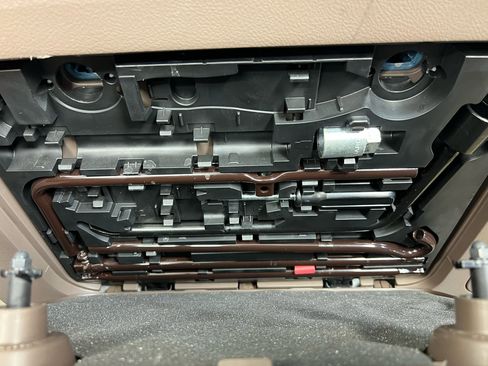 Used 2018 Lexus GX 460 Premium image 38