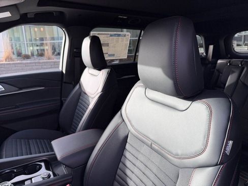 New 2026 Ford Explorer ST-Line w/ ST-Line Street Pack image 9