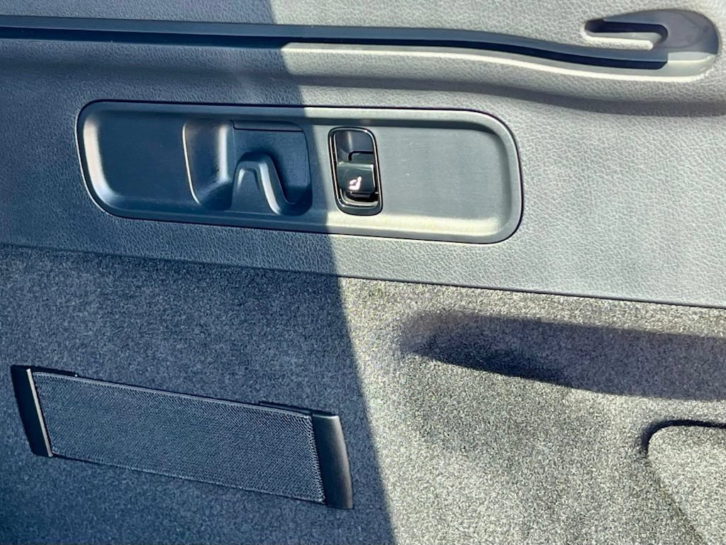 Certified 2026 Mercedes-Benz GLC 300 4MATIC image 37