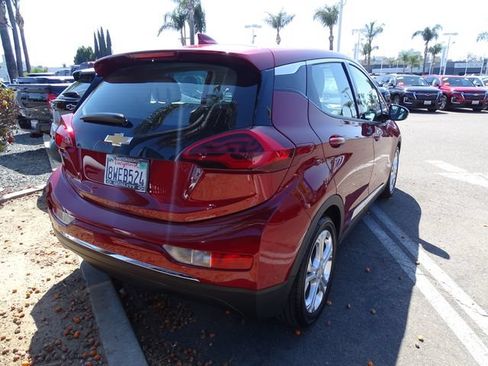 Used 2021 Chevrolet Bolt LT FWD image 4