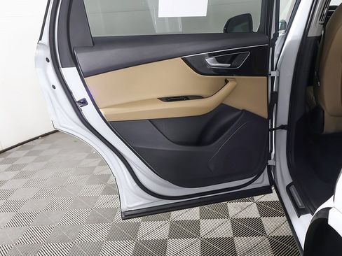 Used 2021 Audi Q7 2.0T Premium w/ Convenience Package image 28