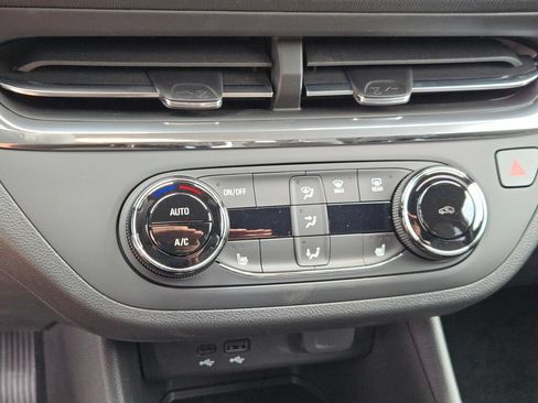 New 2026 Buick Envista Sport Touring FWD image 29