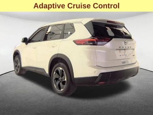 Used 2025 Nissan Rogue SV AWD/4WD image 8