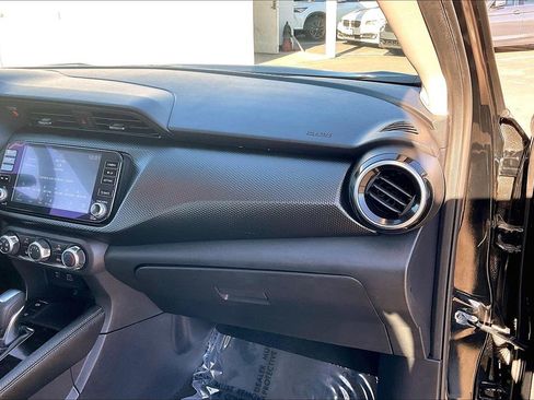 Used 2024 Nissan Kicks SV image 28