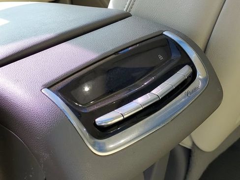 Certified 2022 Cadillac XT6 Premium Luxury w/ LPO, Floor Liner Package AWD/4WD image 15