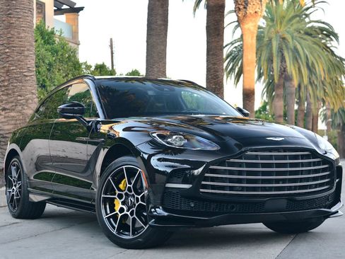Used 2023 Aston Martin DBX 707 AWD/4WD image 1