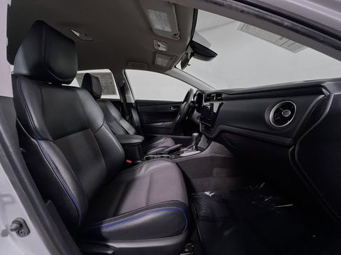 Used 2019 Toyota Corolla SE image 31