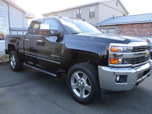 Used 2016 Chevrolet Silverado 2500 LTZ w/ LTZ Plus Package image 6