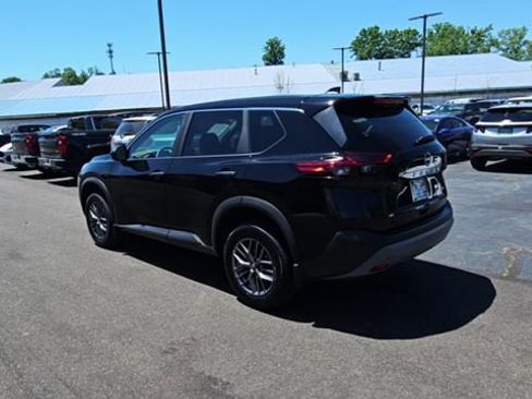 Used 2023 Nissan Rogue S AWD/4WD image 6