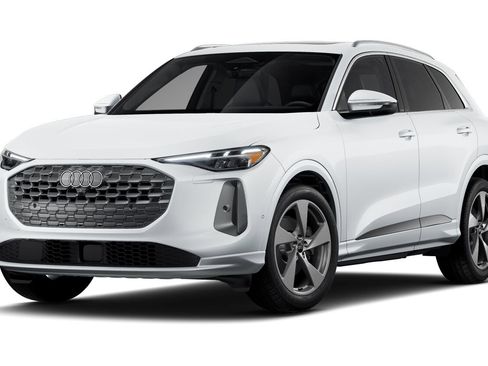 Certified 2025 Audi Q5 Prestige AWD/4WD image 1