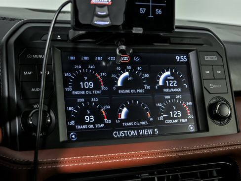 Used 2019 Nissan GT-R Premium w/ Premium Interior Package image 29