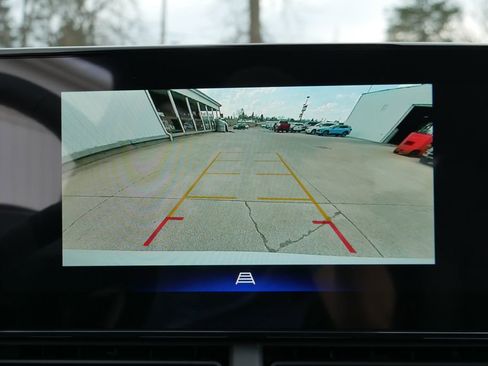 New 2026 Chevrolet Trax RS w/ Sunroof Package FWD image 16