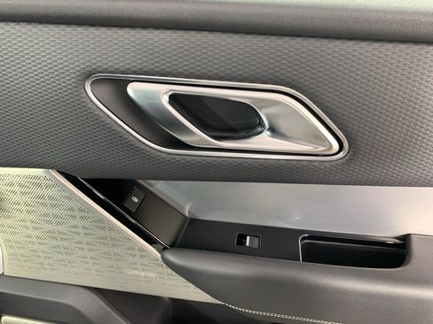 Used 2019 Land Rover Range Rover Velar R-Dynamic SE AWD/4WD image 39