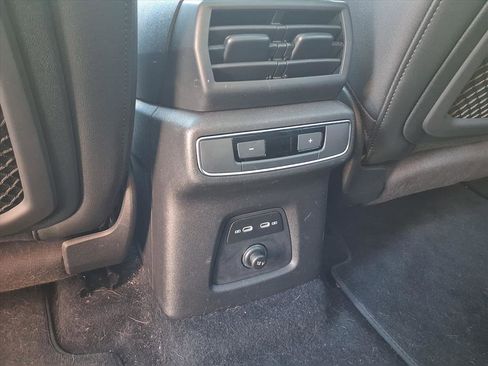 Used 2023 Audi Q4 e-tron Premium image 22