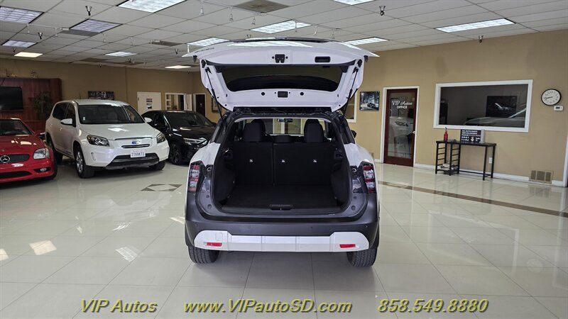 Used 2025 Nissan Kicks SV FWD image 10