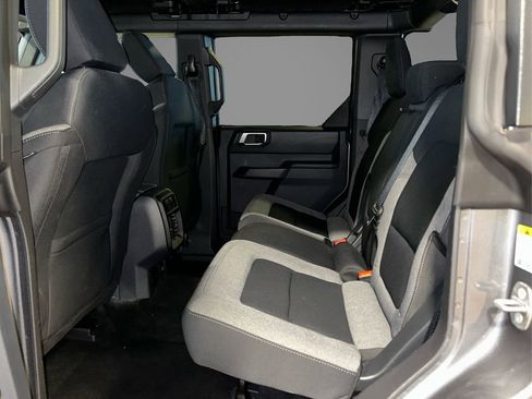 Used 2025 Ford Bronco Big Bend image 10