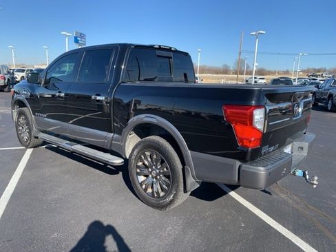 Used 2017 Nissan Titan Platinum Reserve image 5