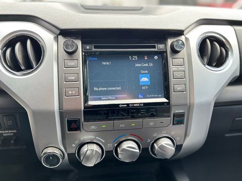 Used 2017 Toyota Tundra SR5 w/ SR5 Upgrade Package image 13