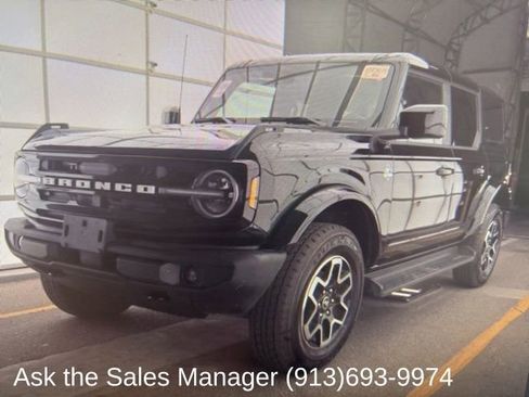 Used 2025 Ford Bronco Outer Banks image 1