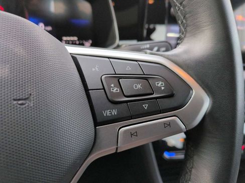 Used 2025 Volkswagen Jetta SE FWD image 22