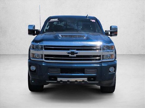 Used 2018 Chevrolet Silverado 2500 High Country AWD/4WD image 3