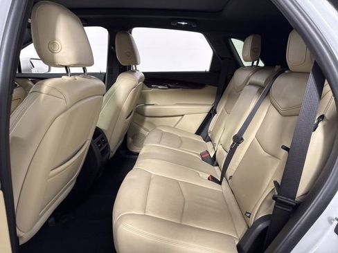 Used 2019 Cadillac XT5 Luxury FWD image 16