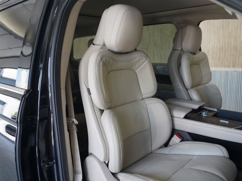Used 2020 Lincoln Navigator Reserve w/ Luxury Package AWD/4WD image 29