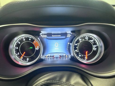 Used 2020 Jeep Cherokee Limited image 12