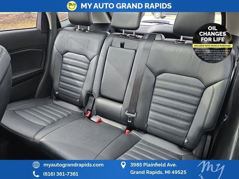 Used 2016 Ford Edge SEL w/ Equipment Group 201A image 27