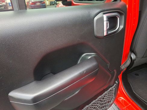 Certified 2020 Jeep Gladiator Sport w/ Quick Order Package 24S image 19