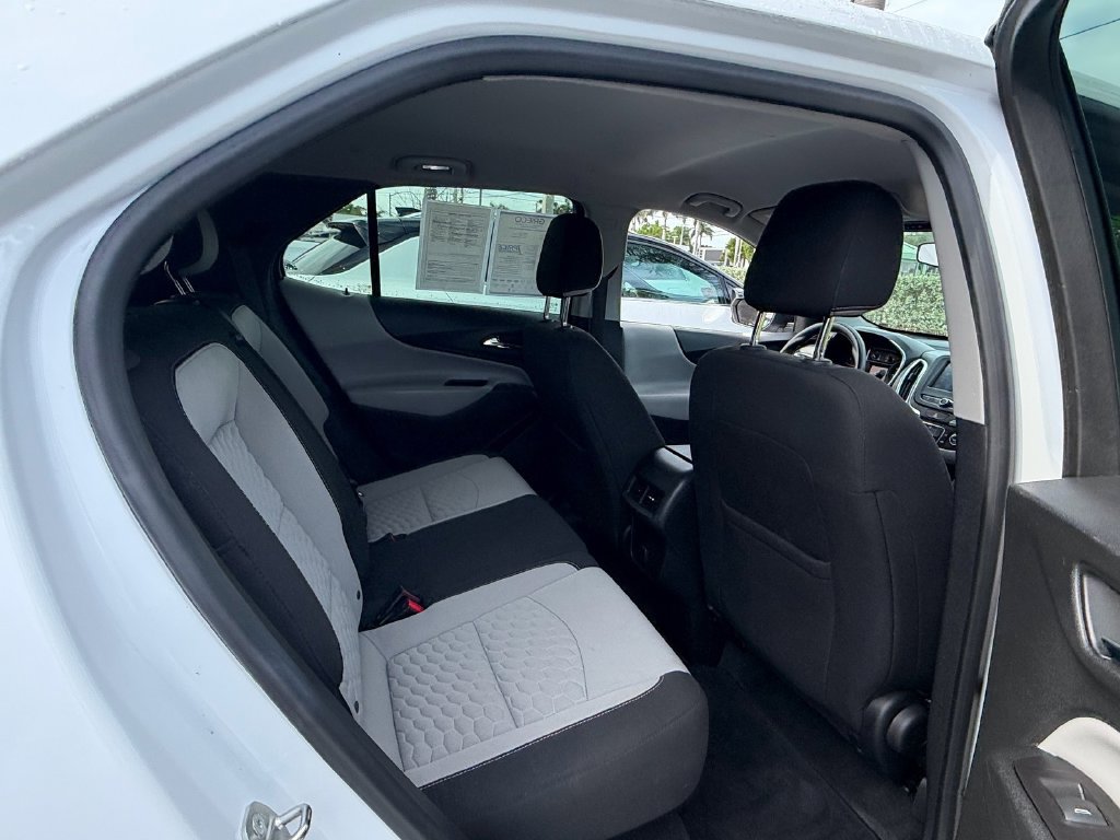 Certified 2018 Chevrolet Equinox LS FWD image 14
