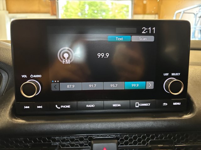Used 2025 Honda HR-V LX image 19