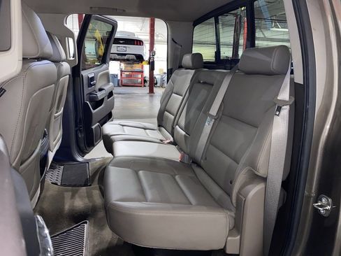 Used 2015 Chevrolet Silverado 1500 LTZ Z71 w/ LTZ Plus Package image 13