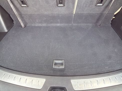 Used 2024 Buick Enclave Essence FWD image 10