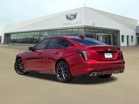 Used 2025 Cadillac CT5 V RWD image 4