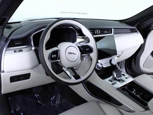 Used 2026 Jaguar F-PACE R-Dynamic S image 20