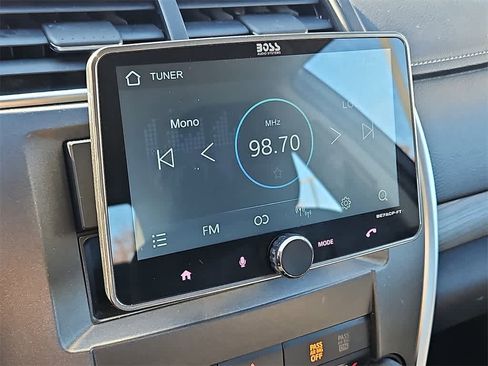 Used 2016 Toyota Camry LE image 13