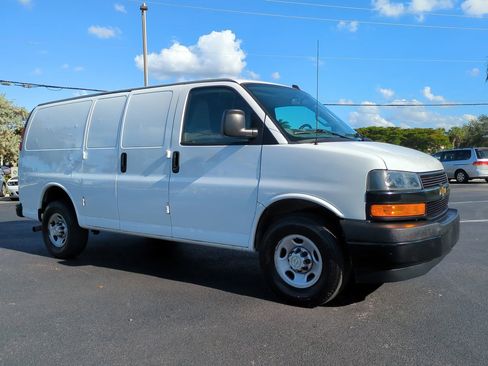 Used 2020 Chevrolet Express 2500 w/ Enhanced Convenience Package image 2