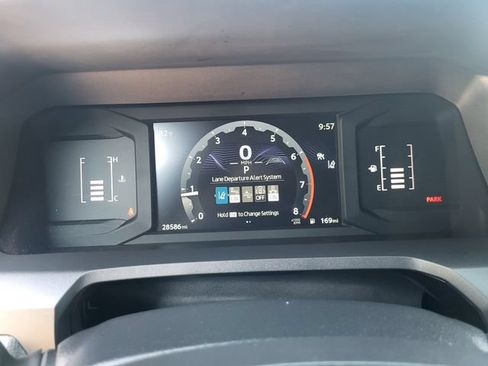 Used 2024 Toyota Tacoma SR5 AWD/4WD image 12