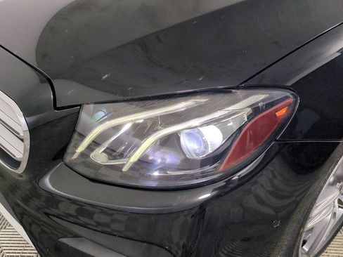 Used 2018 Mercedes-Benz E 300 image 10