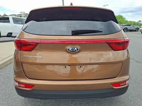 Used 2019 Kia Sportage LX AWD/4WD image 6