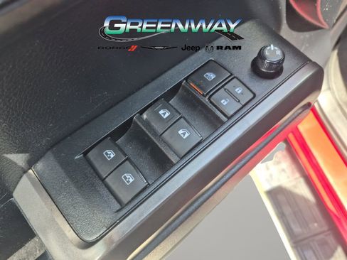 Used 2019 Toyota Tacoma TRD Sport AWD/4WD image 13