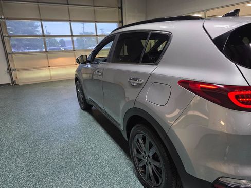 Used 2020 Kia Sportage S w/ S Premium Package AWD/4WD image 10