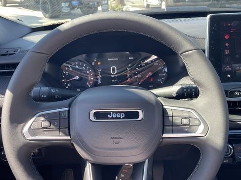 New 2026 Jeep Compass Latitude image 24
